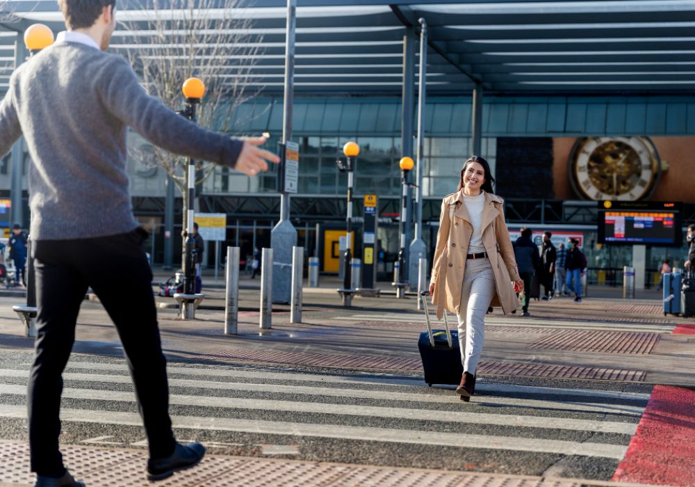 Von Wiesbaden, Mainz oder Darmstadt zum Flughafen Frankfurt – welche Route ist am schnellsten?